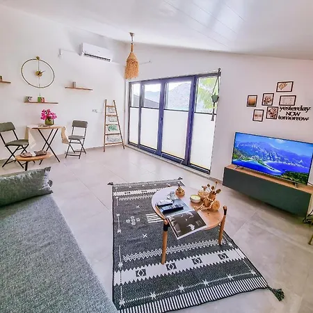 4 Homes Apartment